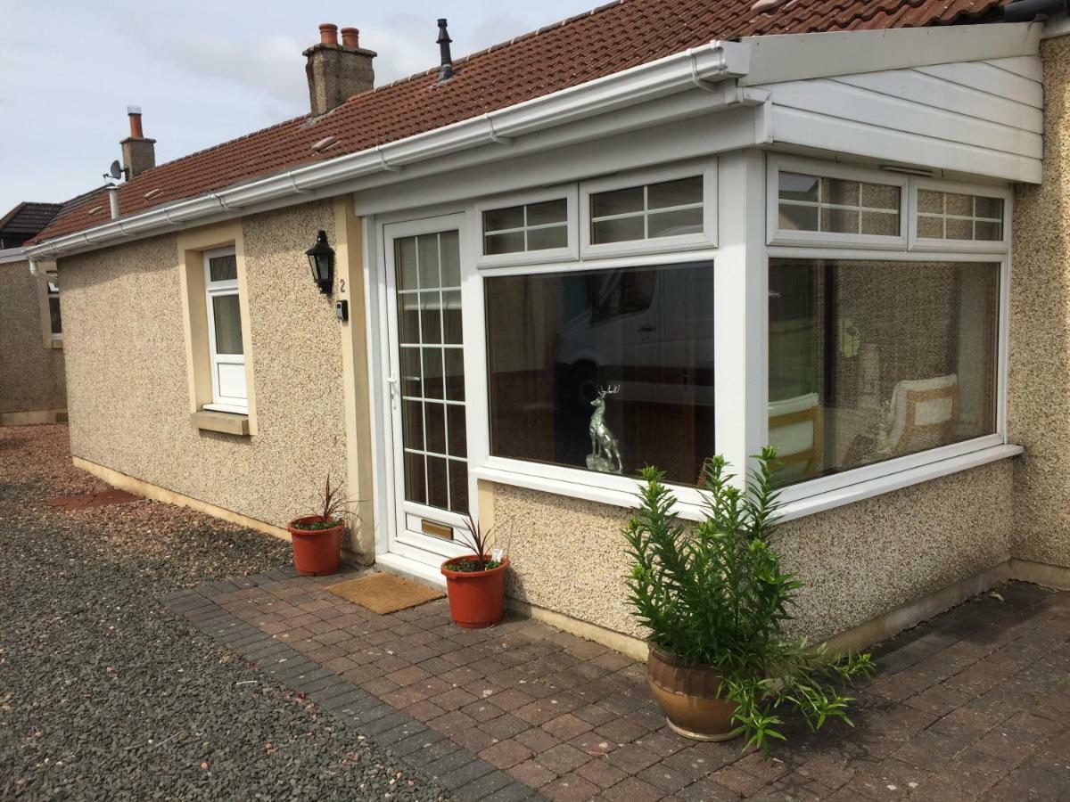 Pippin, Tranquil Scottish Cottage With Hot Tub Airdrie Exteriér fotografie