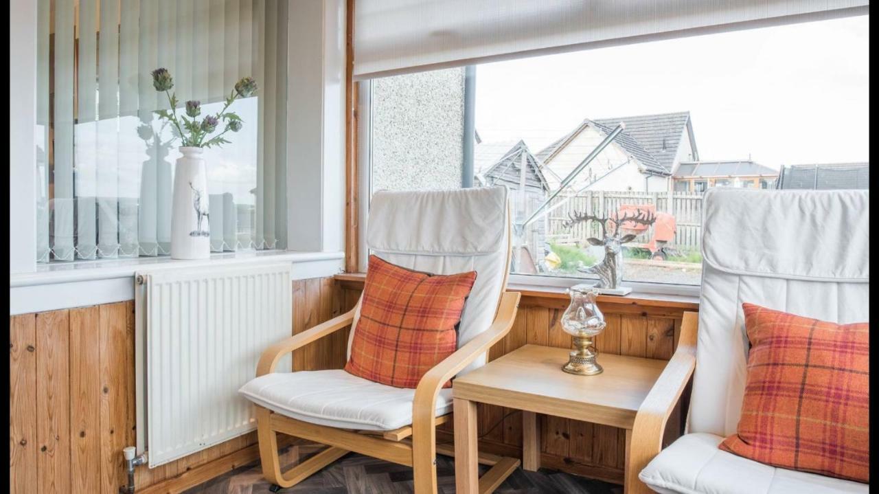 Pippin, Tranquil Scottish Cottage With Hot Tub Airdrie Exteriér fotografie