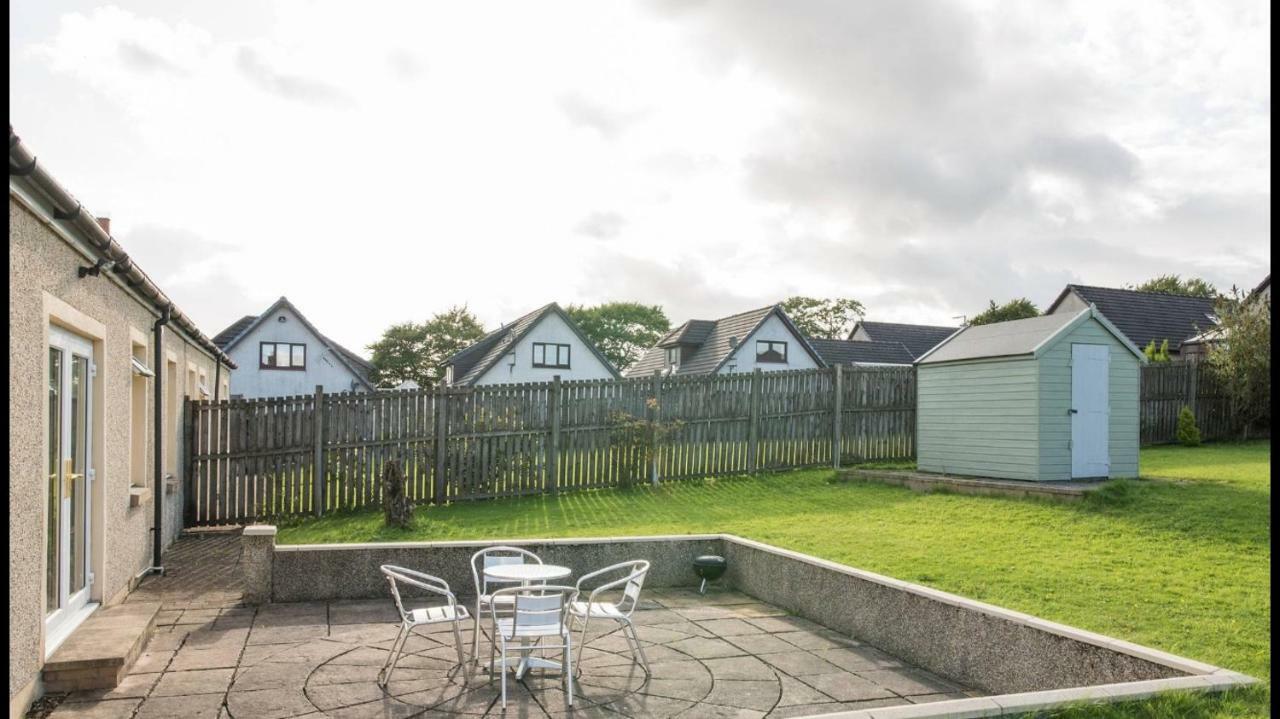 Pippin, Tranquil Scottish Cottage With Hot Tub Airdrie Exteriér fotografie